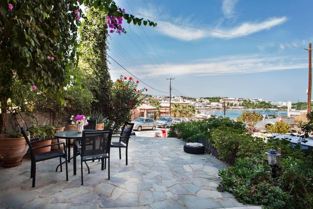 Lenico Beachfront Suites Айя-Пелагія Екстер'єр фото